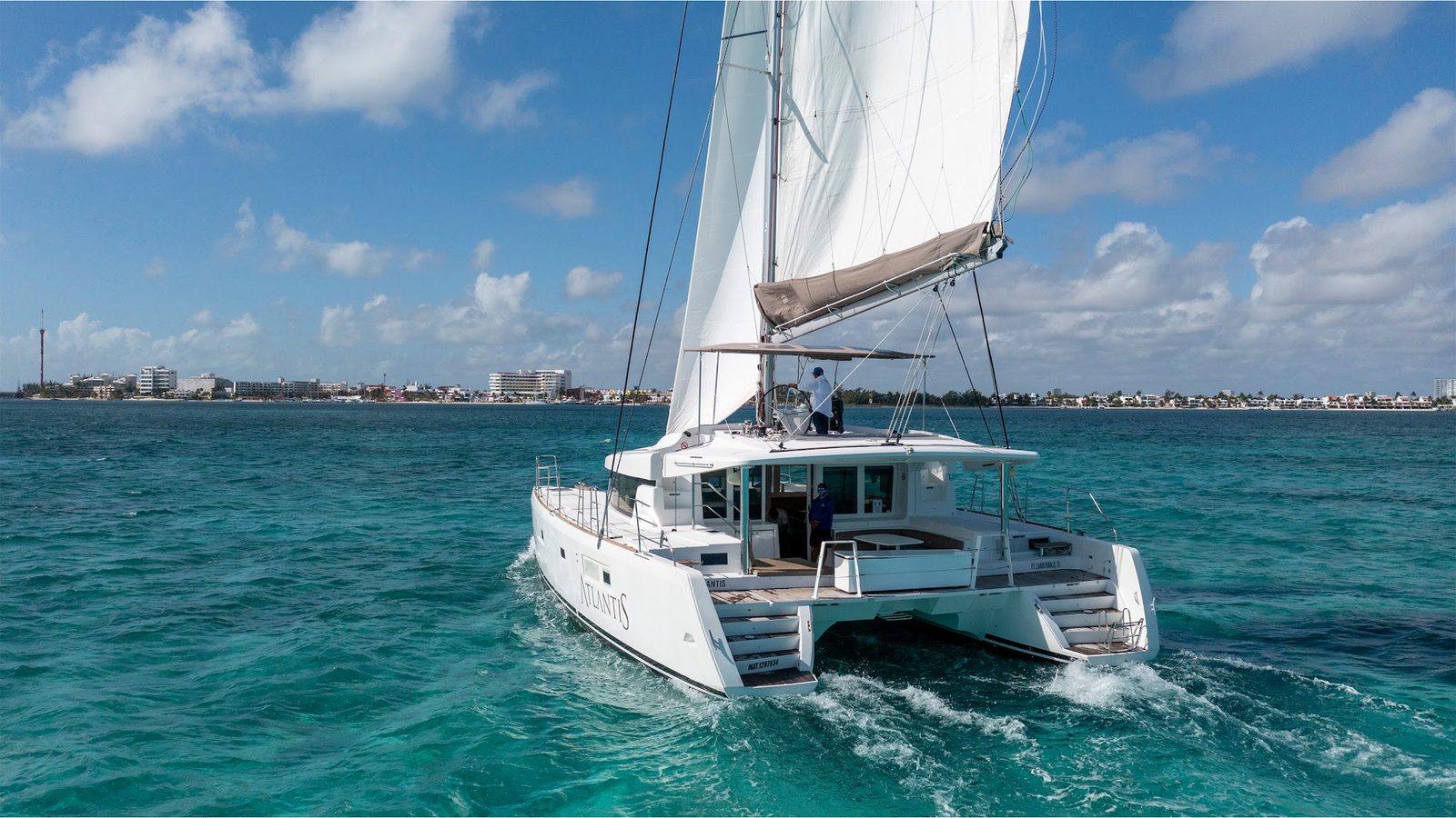 Atlantis, private catamaran in Cancún