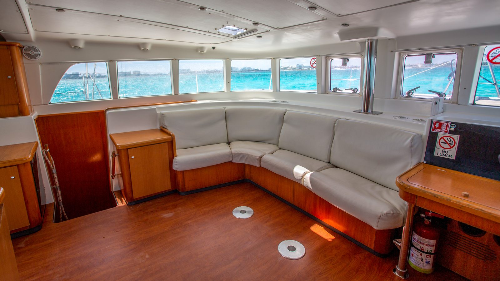 The salon sofa with windows all around
