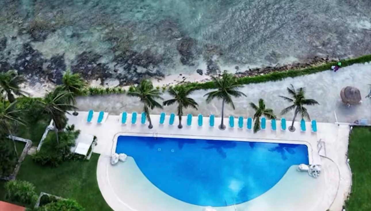 Beachfront Condo Residence, Puerto Aventuras