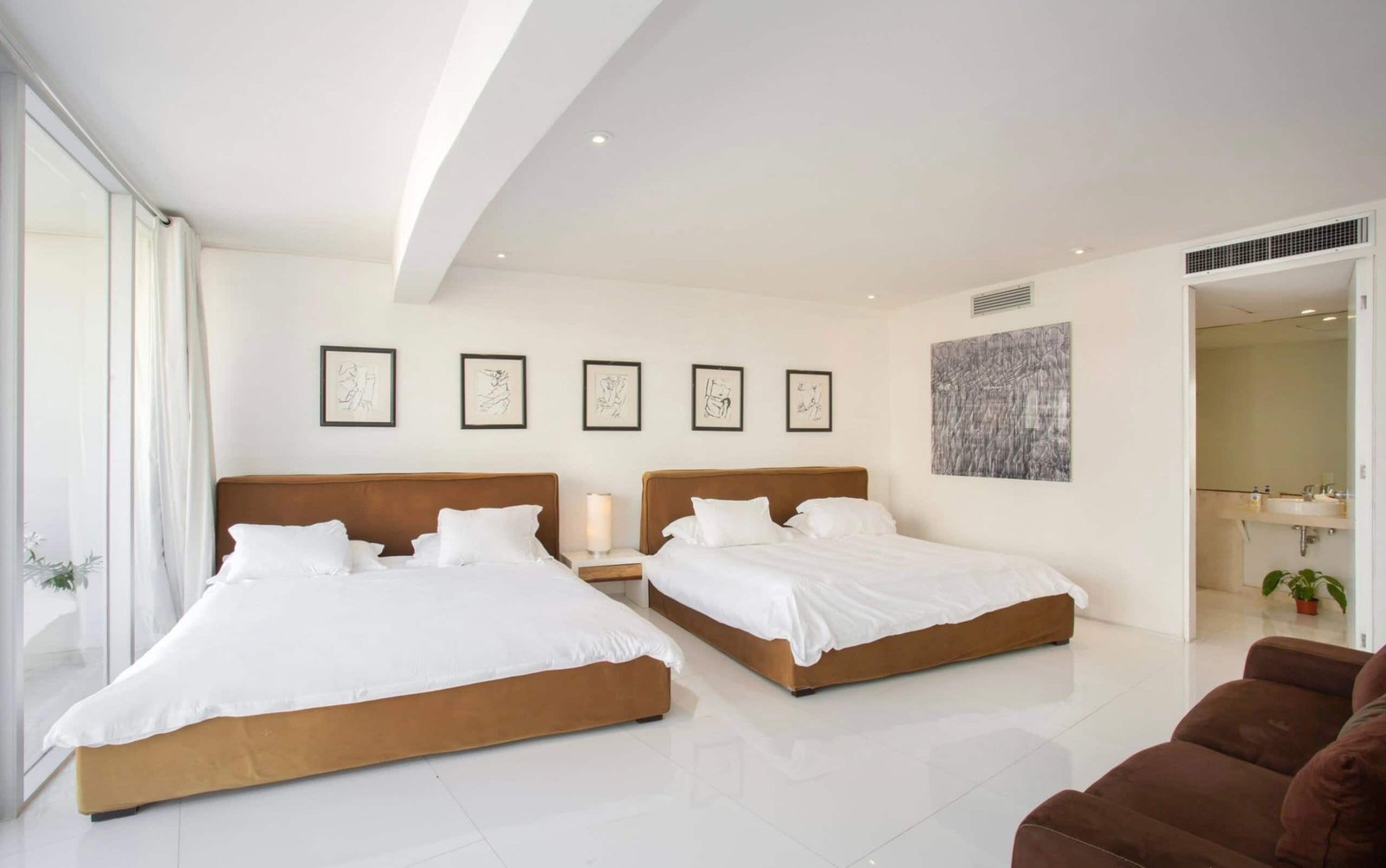 Bedroom with a jetted tub